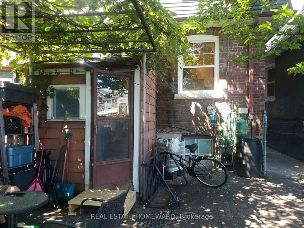 A (1st Flr) - 687 Dupont Street, Toronto (dovercourt-Wallace Emerson-Junction)