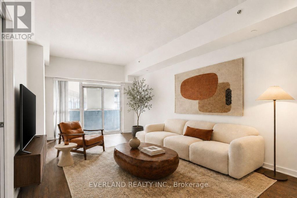 201 - 20 Bruyeres Mews, Toronto (niagara)