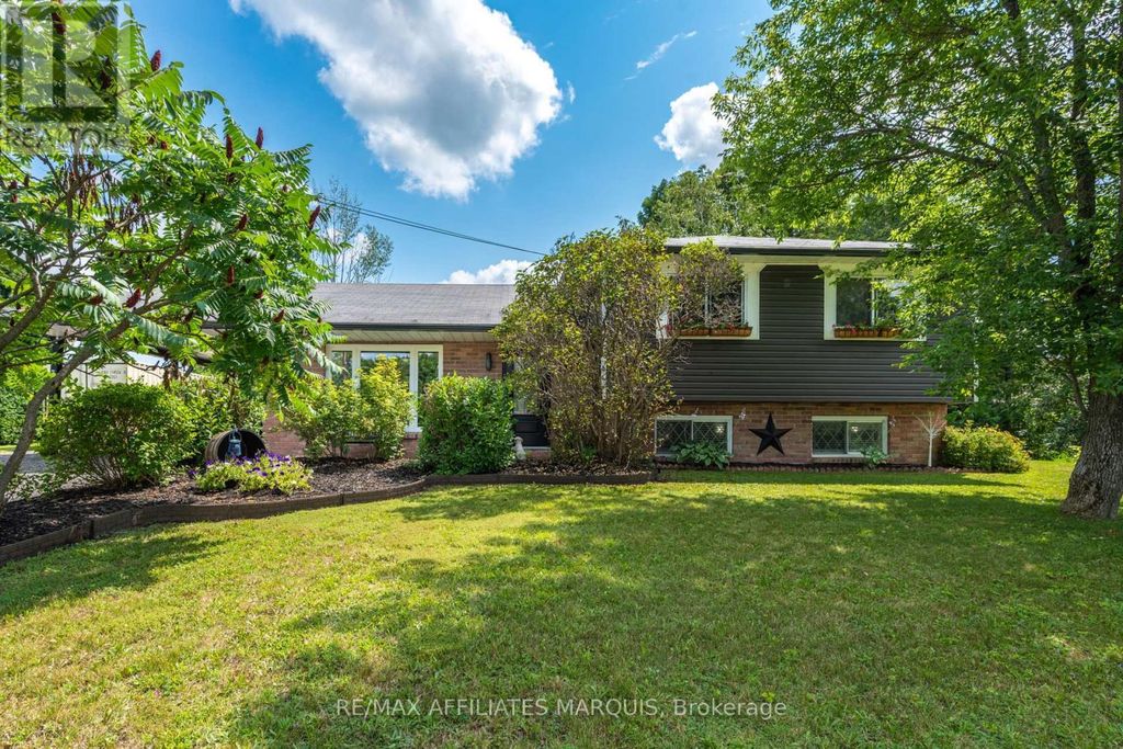 3 Sunset Drive, Rideau Lakes