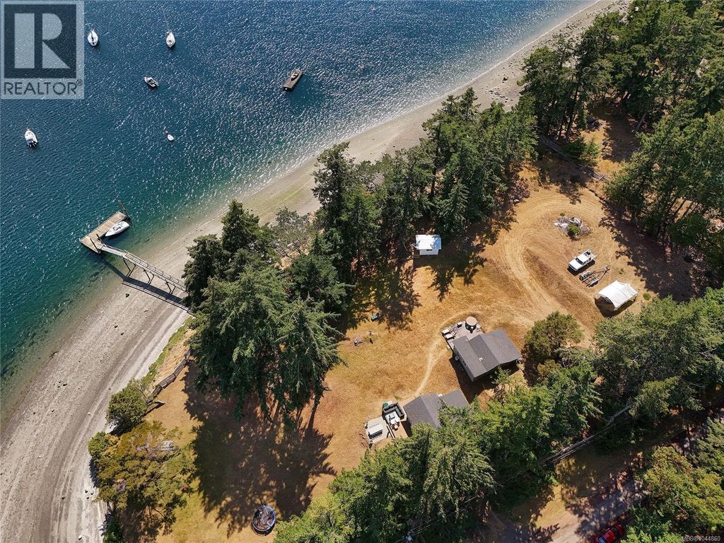 774&776 Steward Dr, Mayne Island