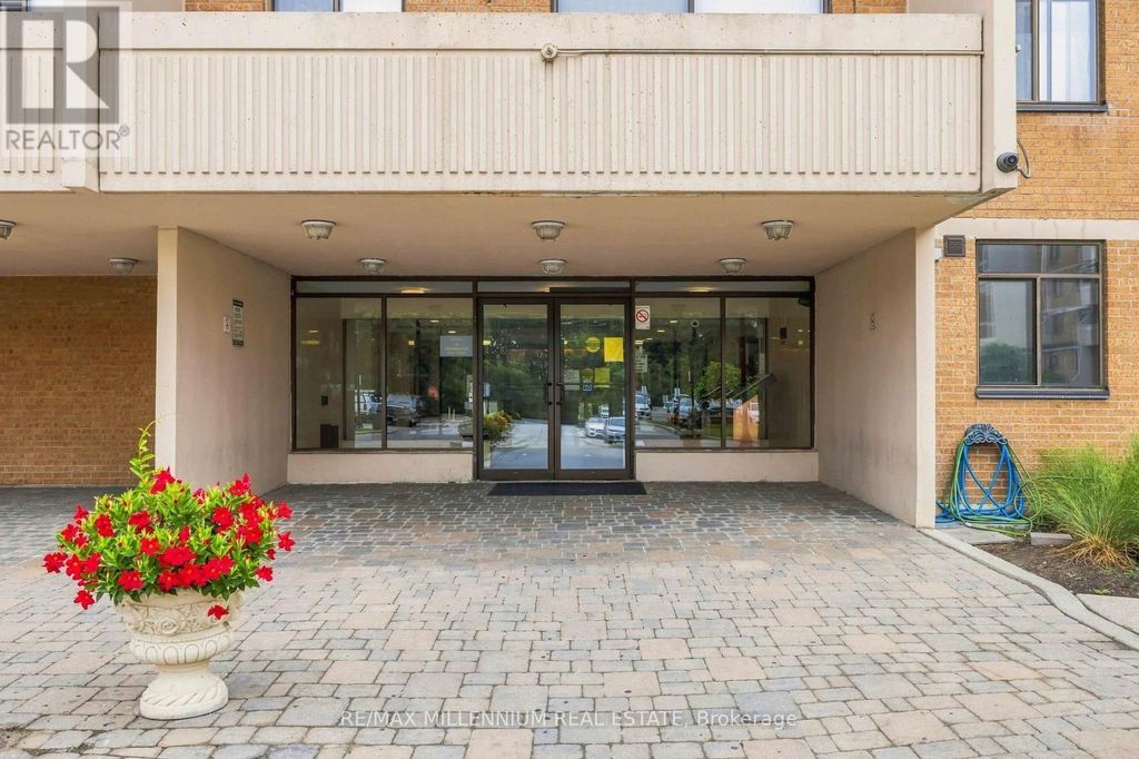 126 - 2645 Jane Street, Toronto (glenfield-Jane Heights)