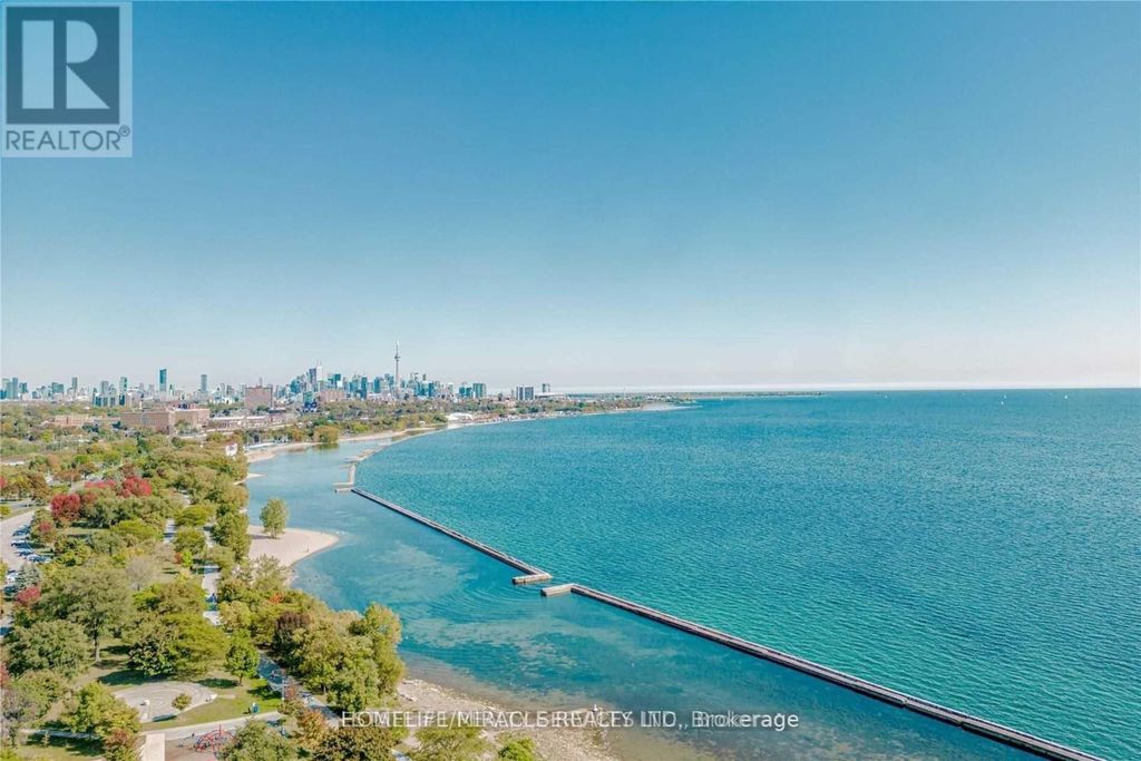 1928 Lakeshore Boulevard W, Toronto (high Park-Swansea)