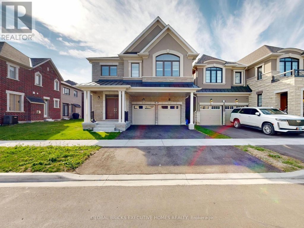 2885 Foxden Square, Pickering
