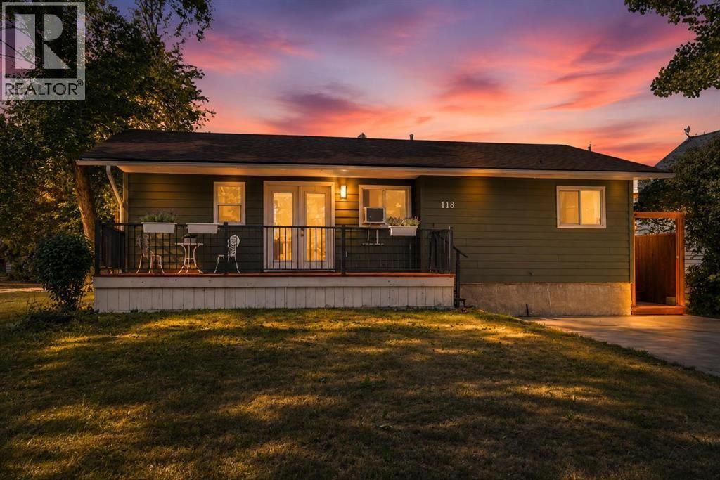 118 3rd Avenue E, Rockyford