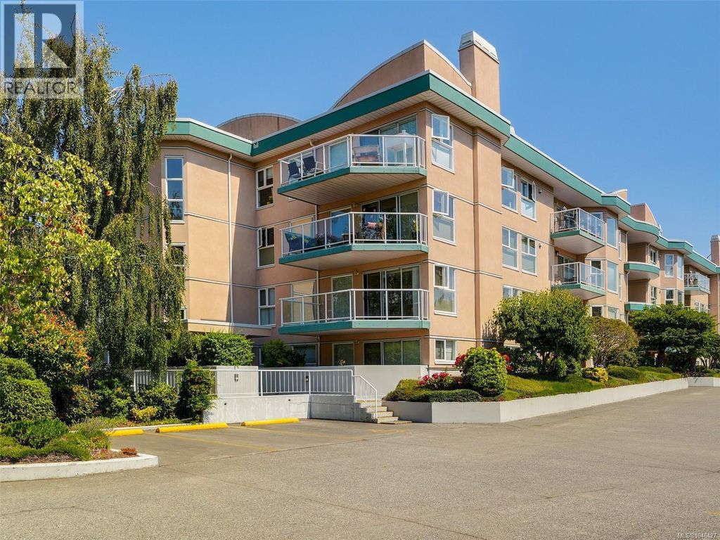 305 3009 Brittany Dr, Langford
