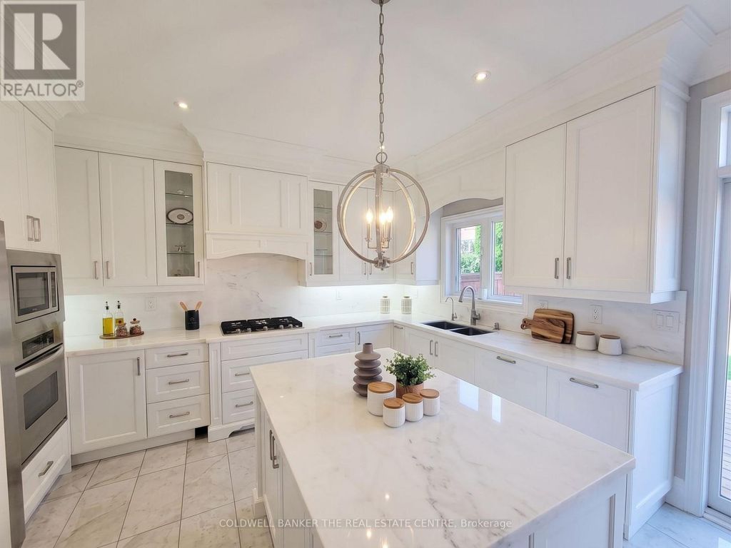 304 Tower Hill Road, Richmond Hill (jefferson)