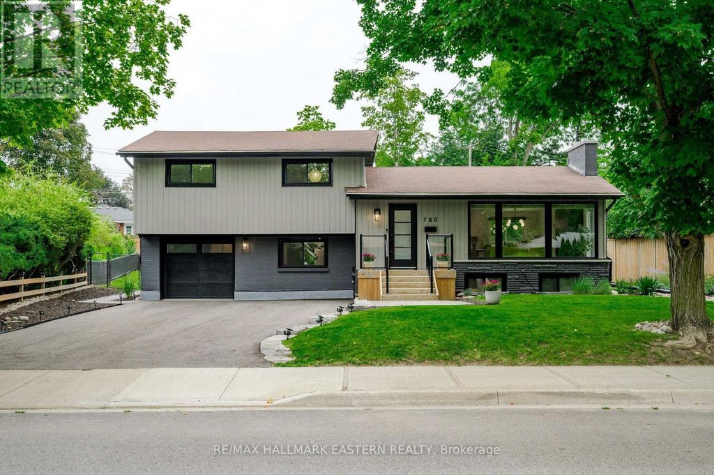 780 Hopkins Avenue, Peterborough (town Ward 3)