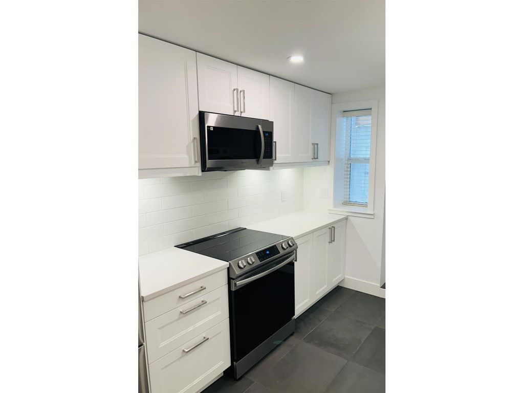 Bsmt Suite-17291 1 Avenue, Surrey