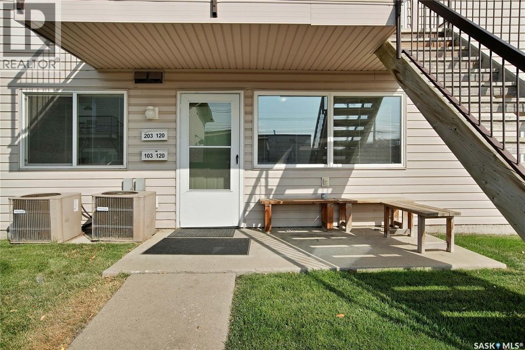 103 120 C Avenue N, Saskatoon