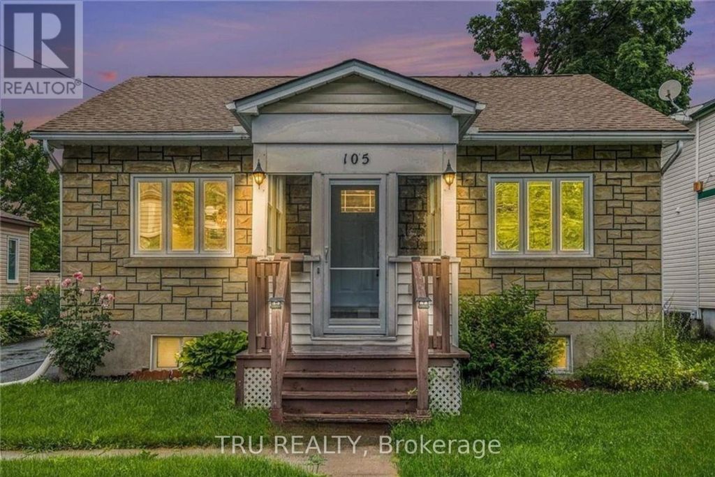 105 Mailes Avenue, Ottawa