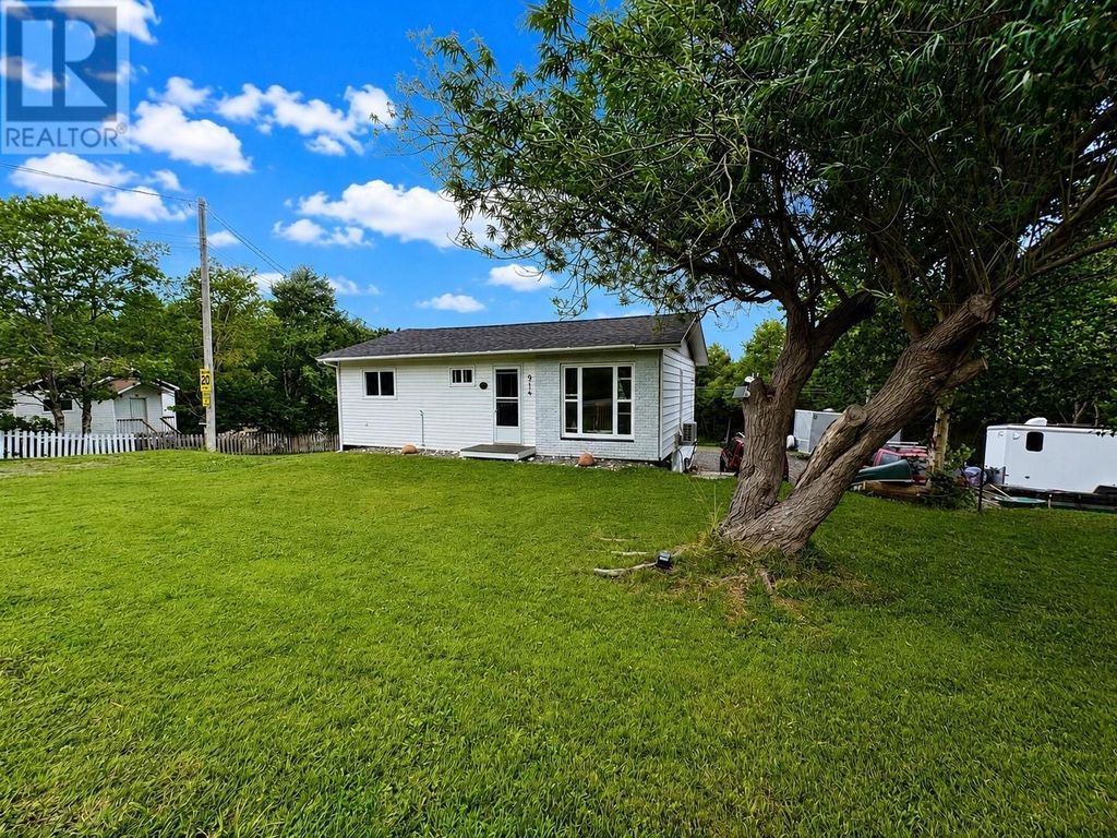 914 Main Street, Frenchmans Cove