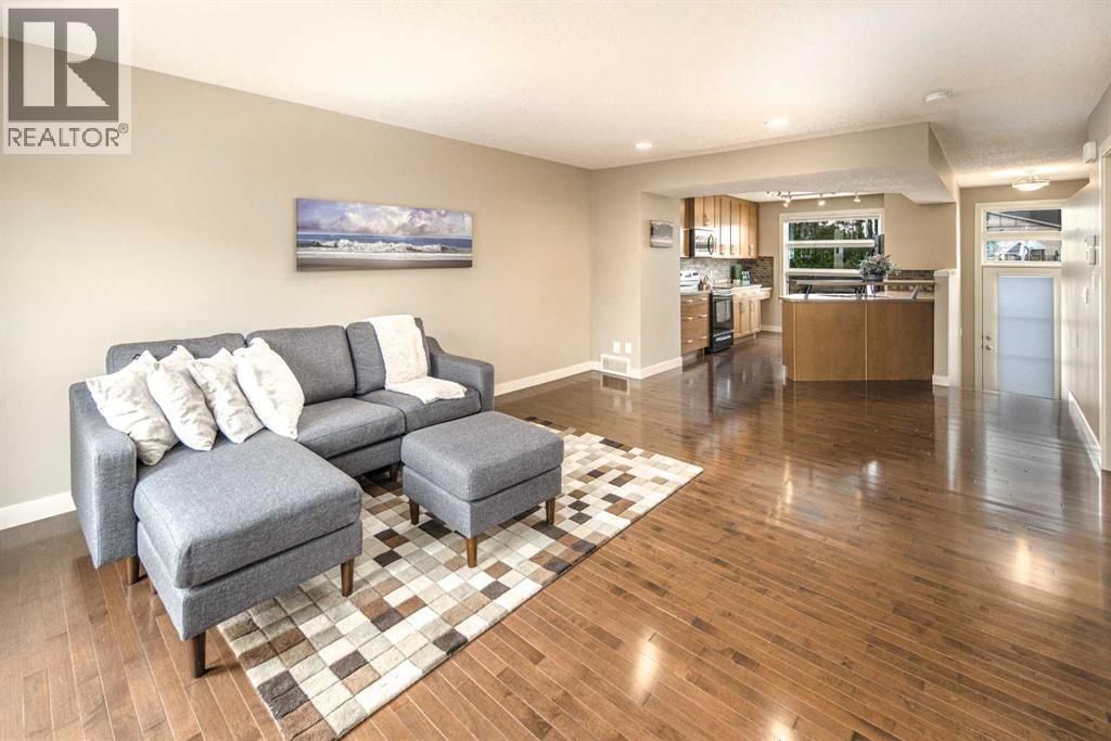 83 Aspen Hills Green Sw, Calgary