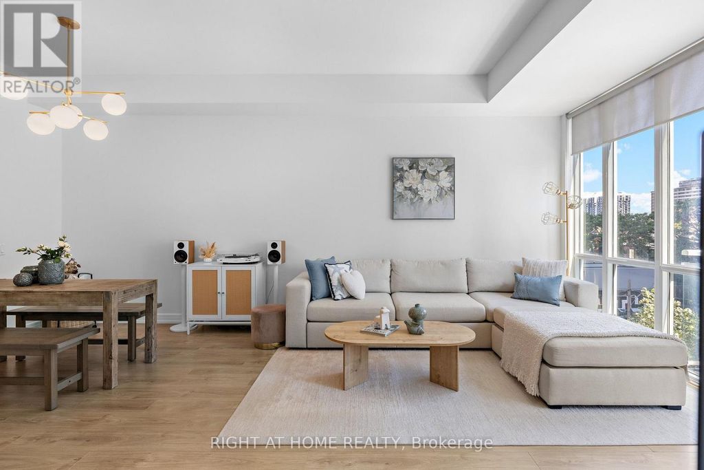 N505 - 116 George Street, Toronto (moss Park)
