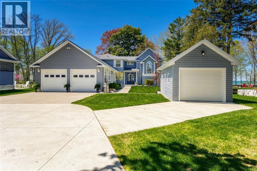 7392 Ivy Lane, Plympton-Wyoming