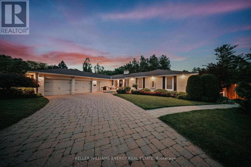 833 Glenmanor Drive, Oshawa (northglen)