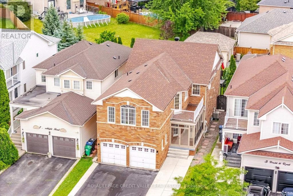 5 Porchlight Road, Brampton (fletcher's Creek Village)