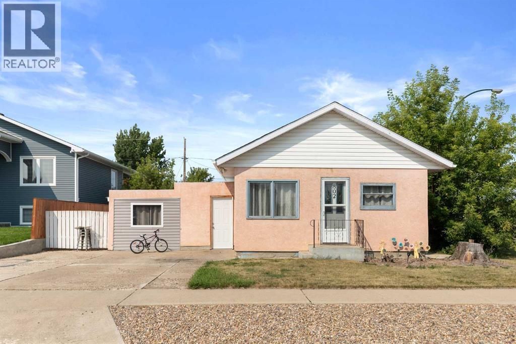802 2 Street Se, Redcliff