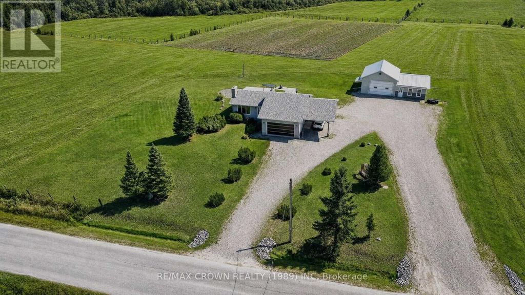 53 Cloutier Road N, Hearst