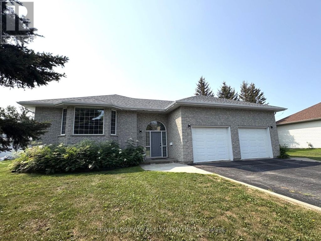 2156 Falconcrest Drive, Thunder Bay (riverdale Road)