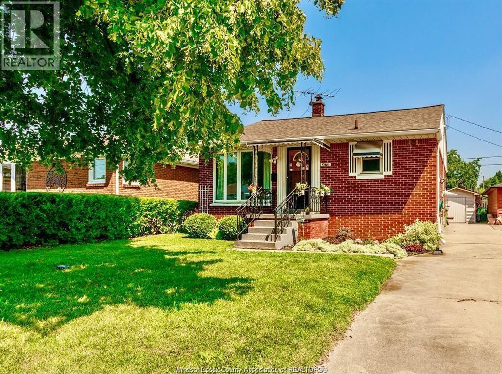 3775 Myrtle, Windsor