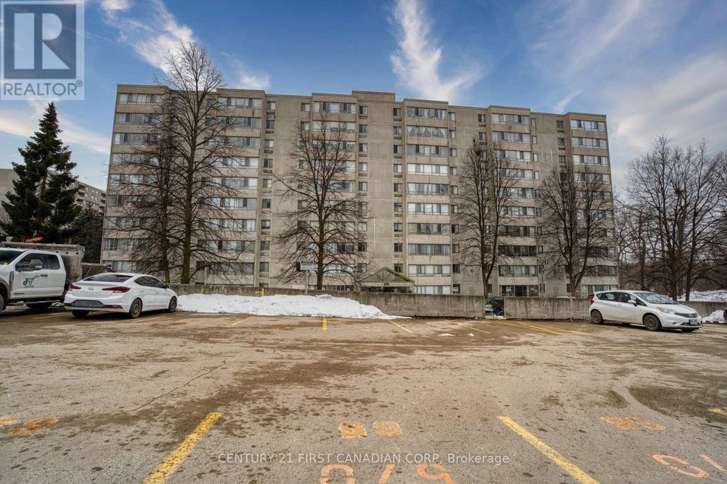 912 - 570 Proudfoot Lane, London North (north N)