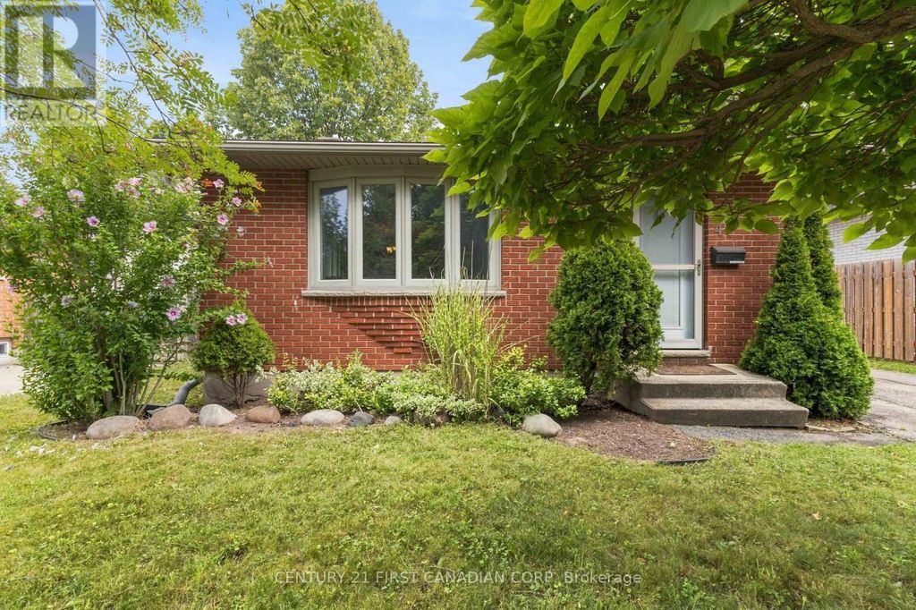 436 Ferndale Avenue, London South (south P)