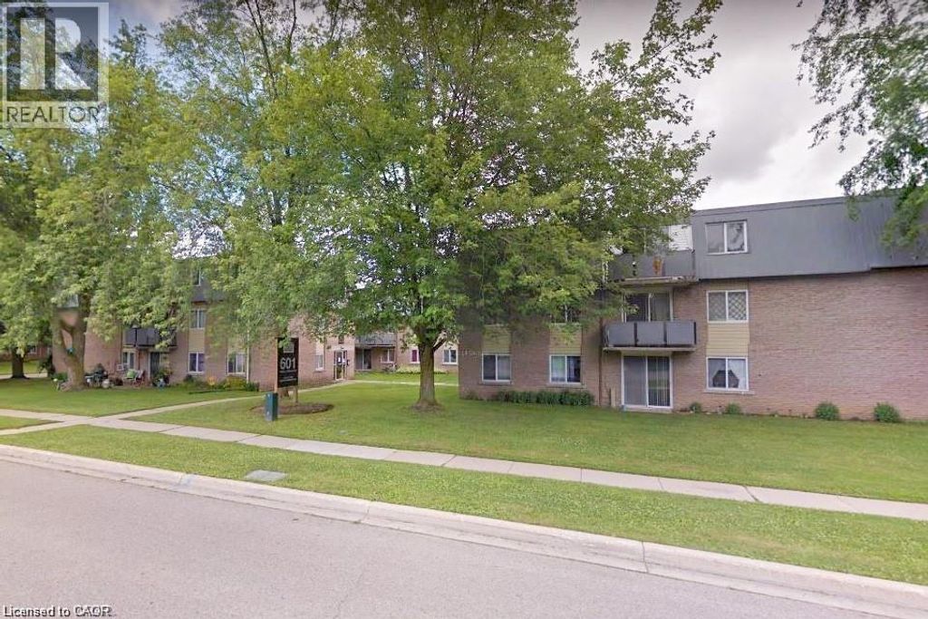 633 Barber Avenue N Unit# 7, Listowel
