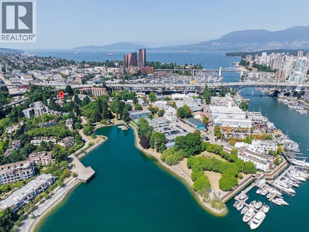 43 1425 Lamey's Mill Road, Vancouver