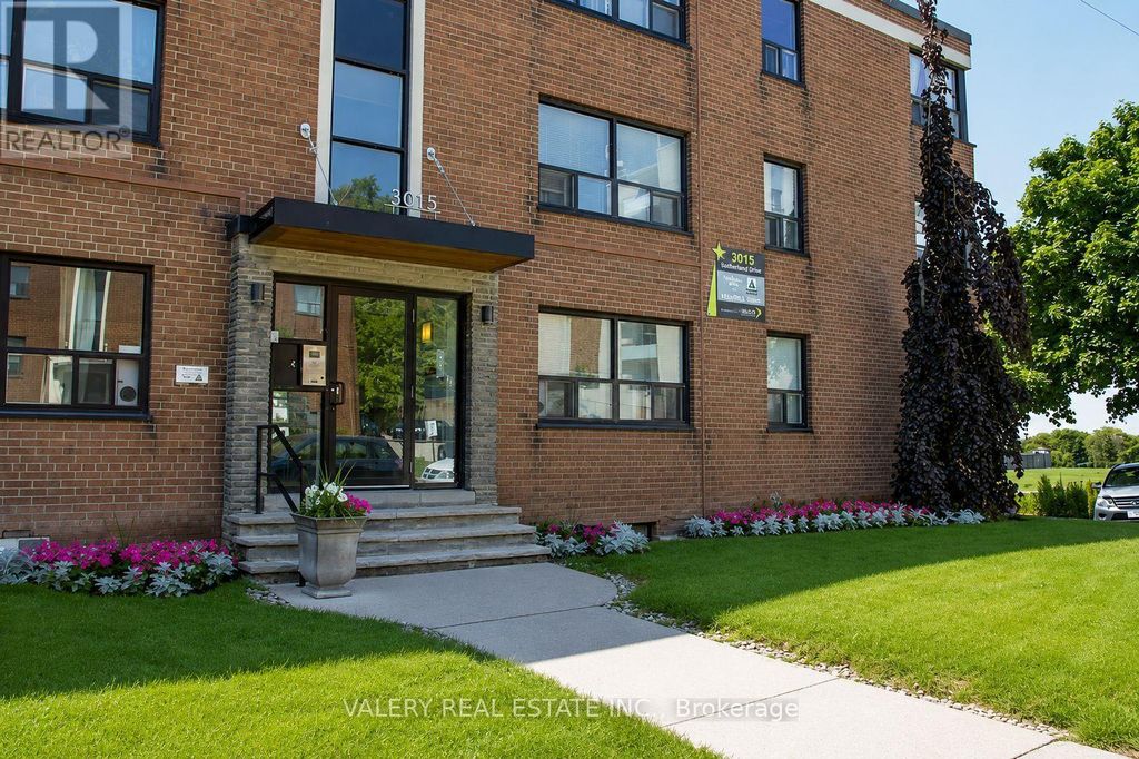 C1 - 3015 Queen Street E, Toronto (birchcliffe-Cliffside)