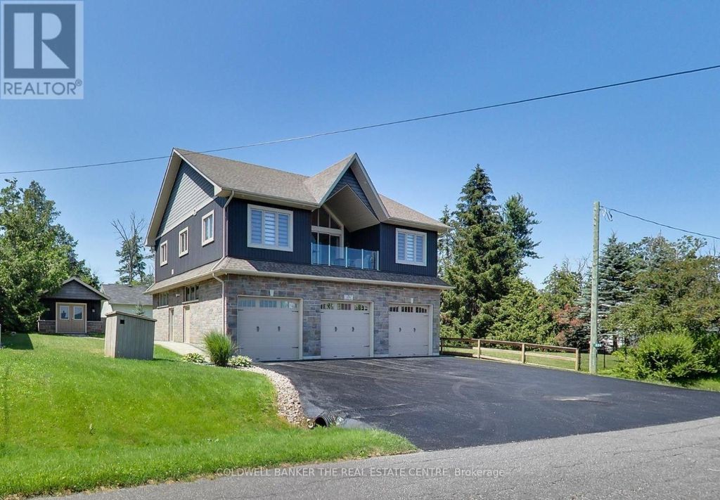 224 Lakeshore Road E, Oro-Medonte