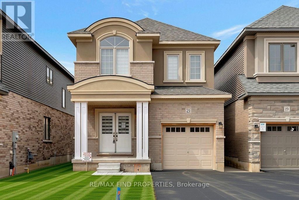 21 Dennis Avenue, Brantford