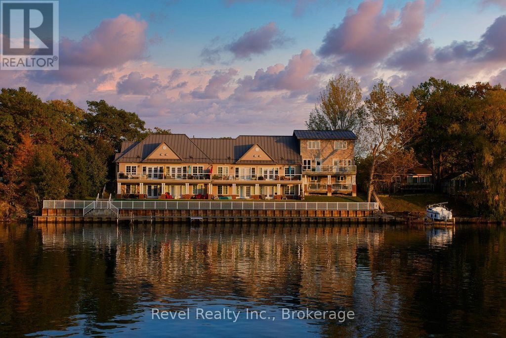 4 - 4-64 River Rd East River Road E, Wasaga Beach