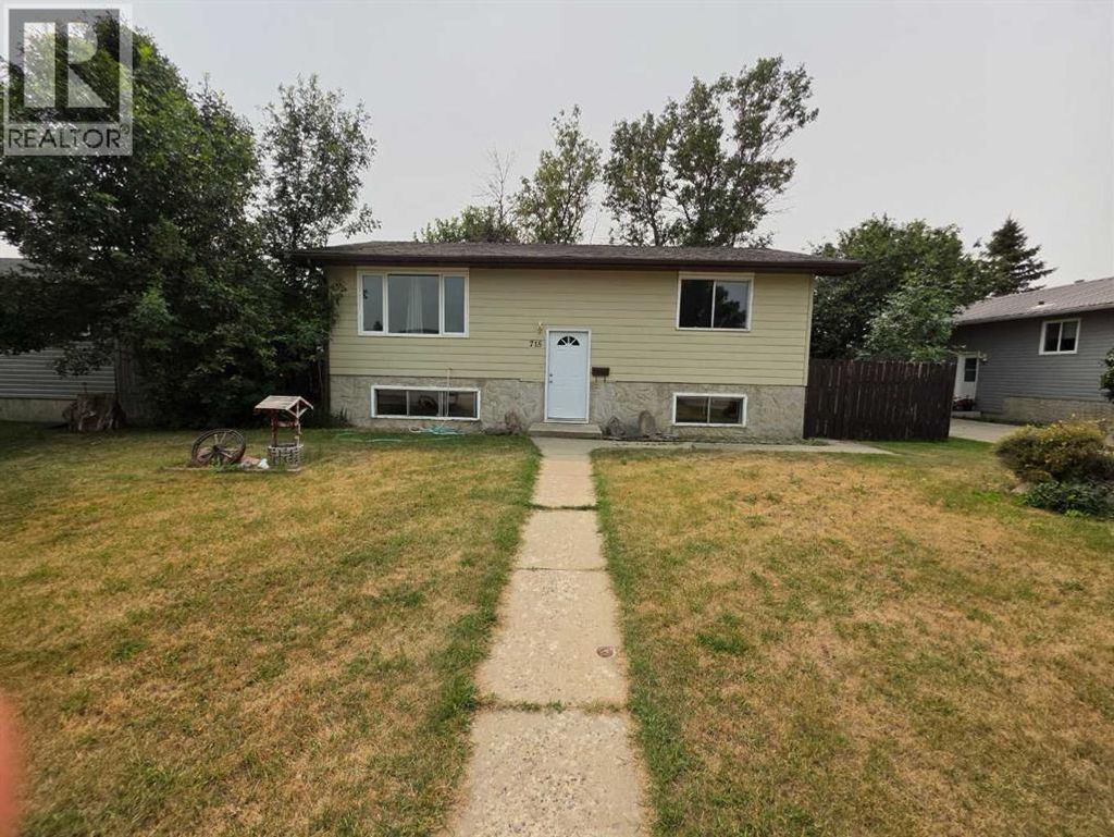 715 Rosewood Avenue, Picture Butte
