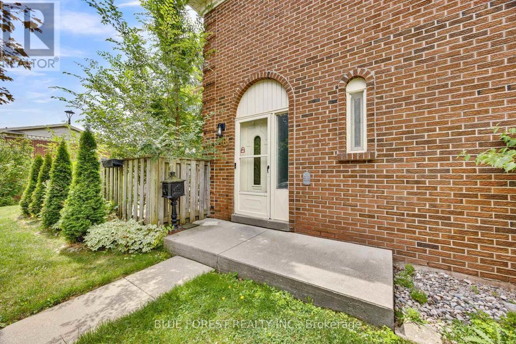 28 - 408 Homestead Court, London North (north F)