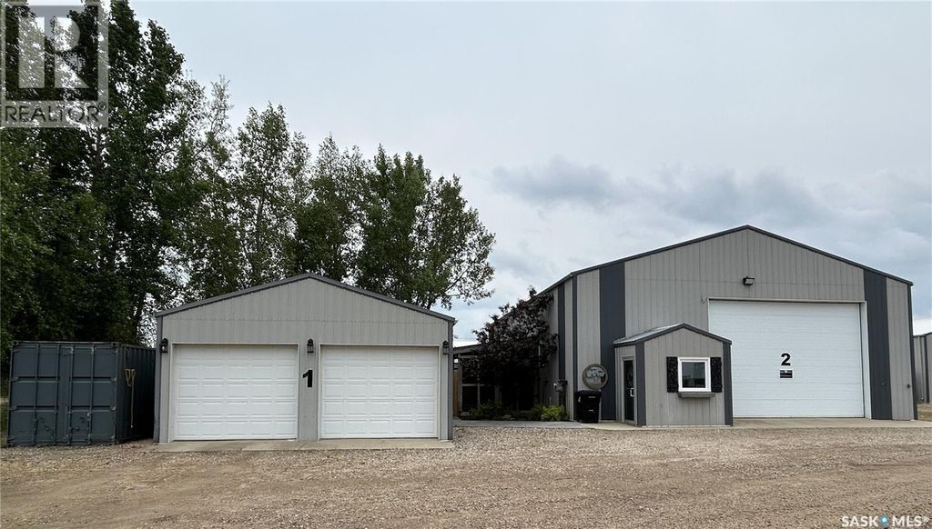 1 And #2 103 Industrial Drive, Bienfait