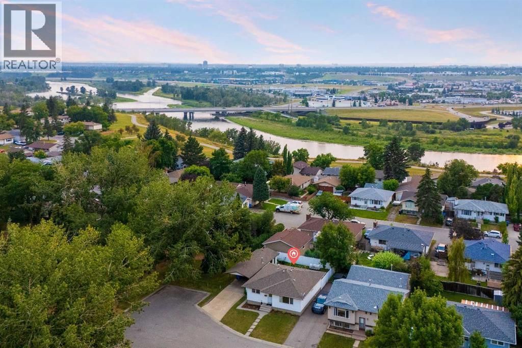 239 Lynnover Place Se, Calgary