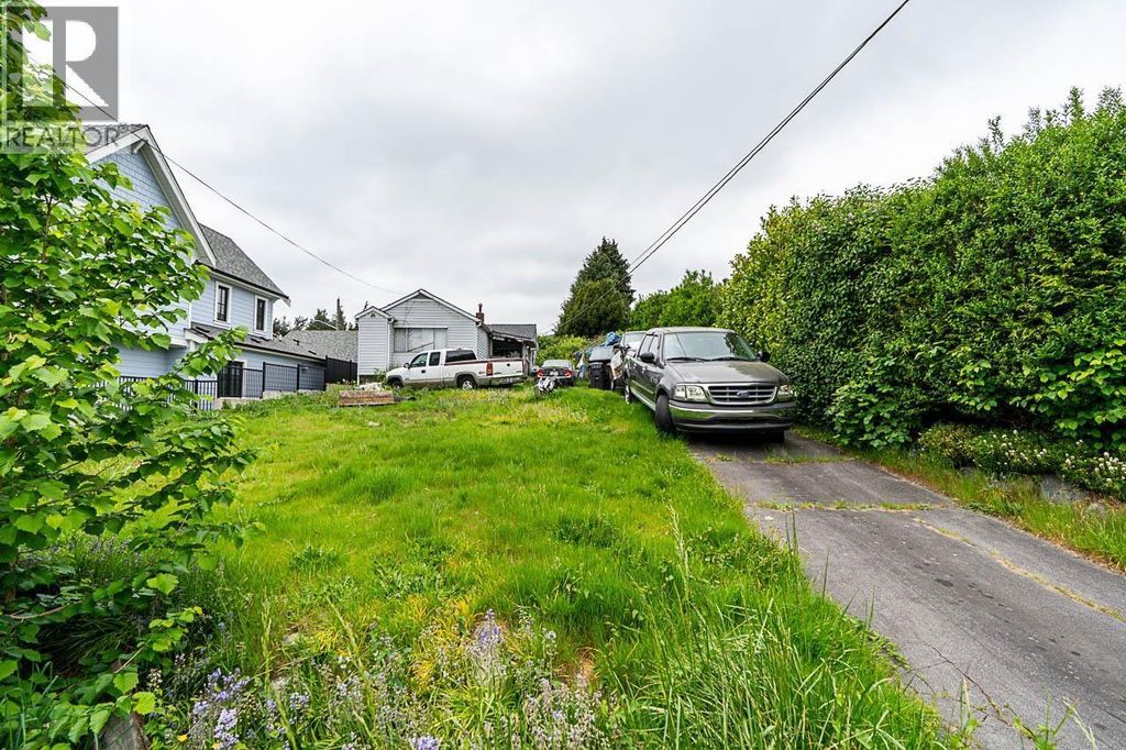 2235 Edinburgh Street, New Westminster