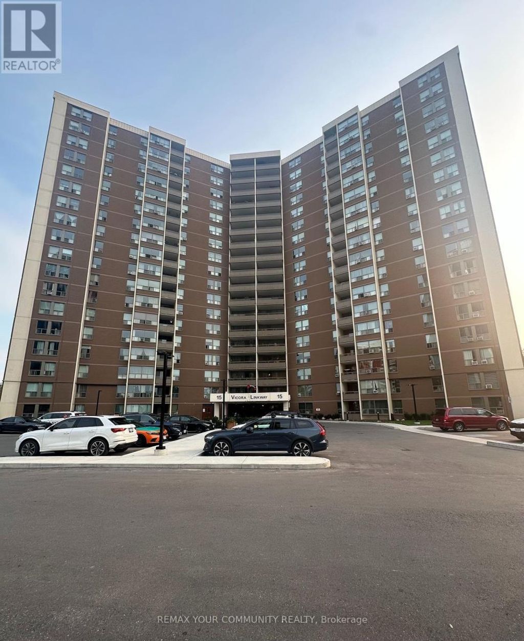 1711 - 15 Vicora Linkway, Toronto (flemingdon Park)