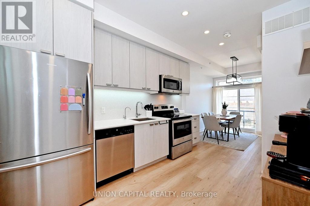 39 - 57 Finch Avenue W, Toronto (willowdale West)