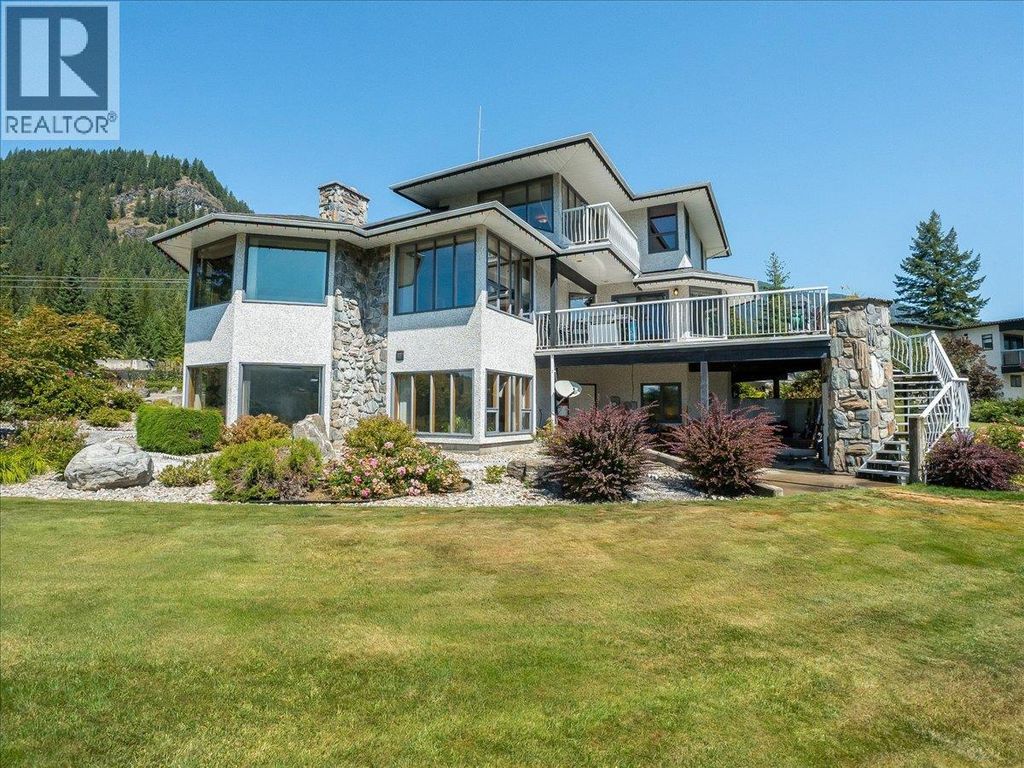 5725 Taghum Frontage Road, Taghum
