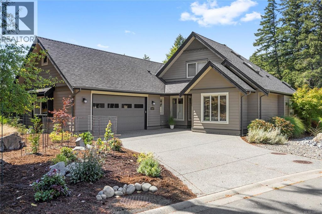 3380 Bradner Cir, Nanoose Bay