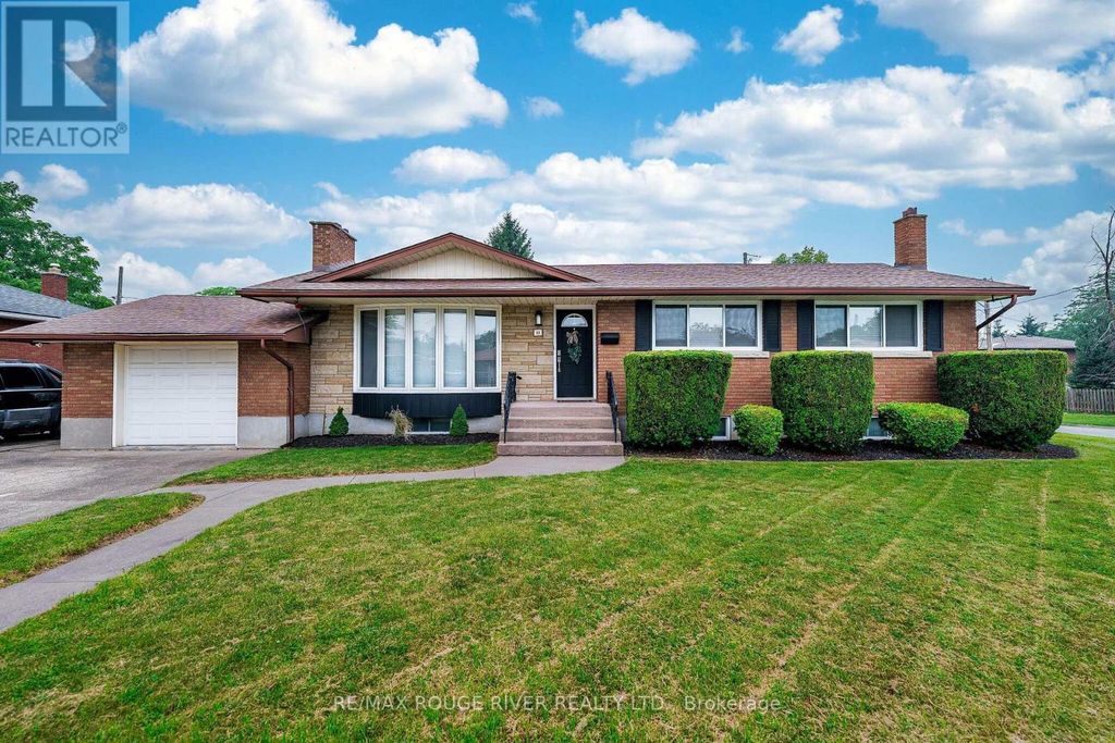 25 Clearview Heights, St. Catharines (burleigh Hill)