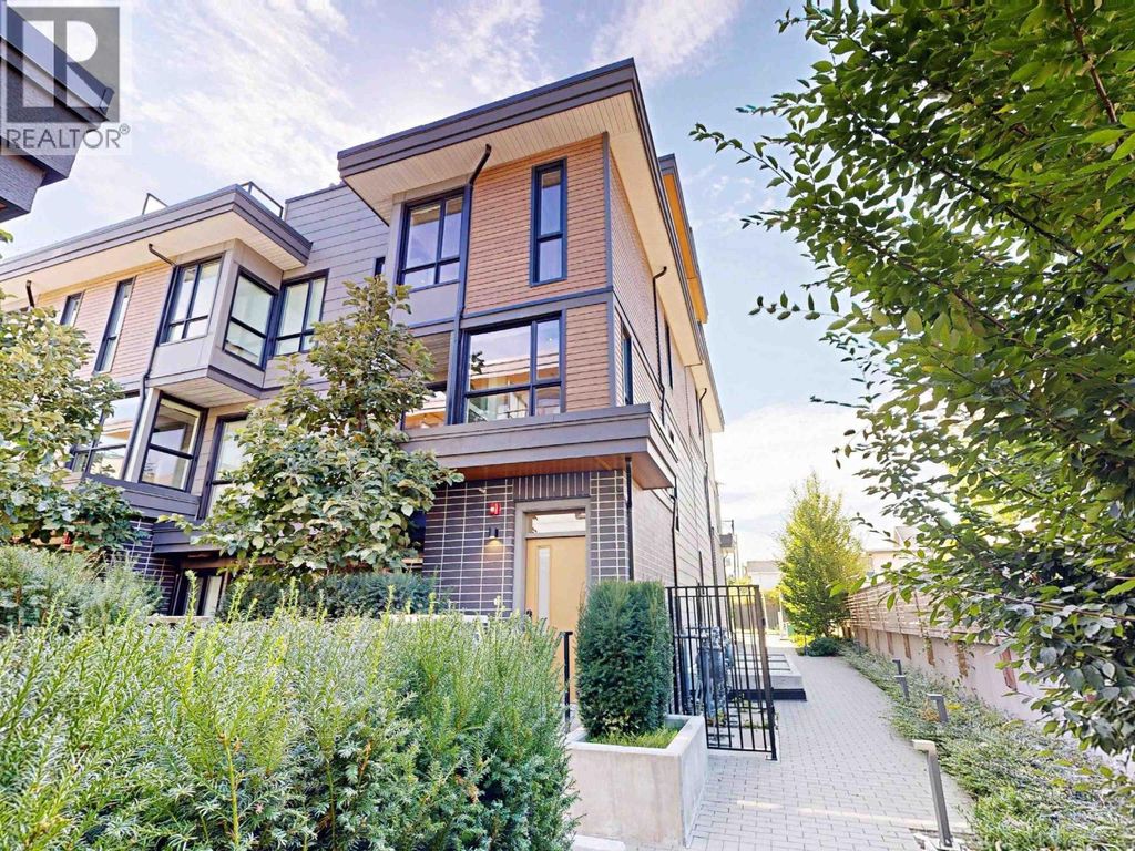 3930 Dumfries Street, Vancouver