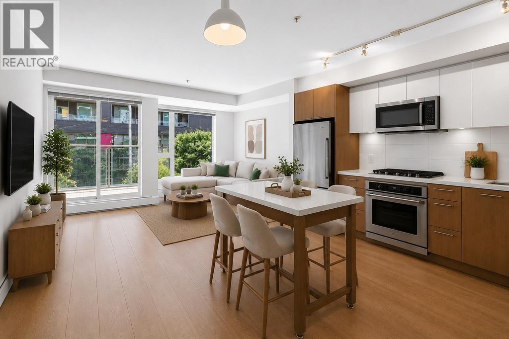 304 384 E 1st Avenue, Vancouver