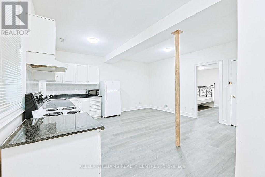 Bsmt - 61 Fairchild Avenue, Toronto (newtonbrook West)