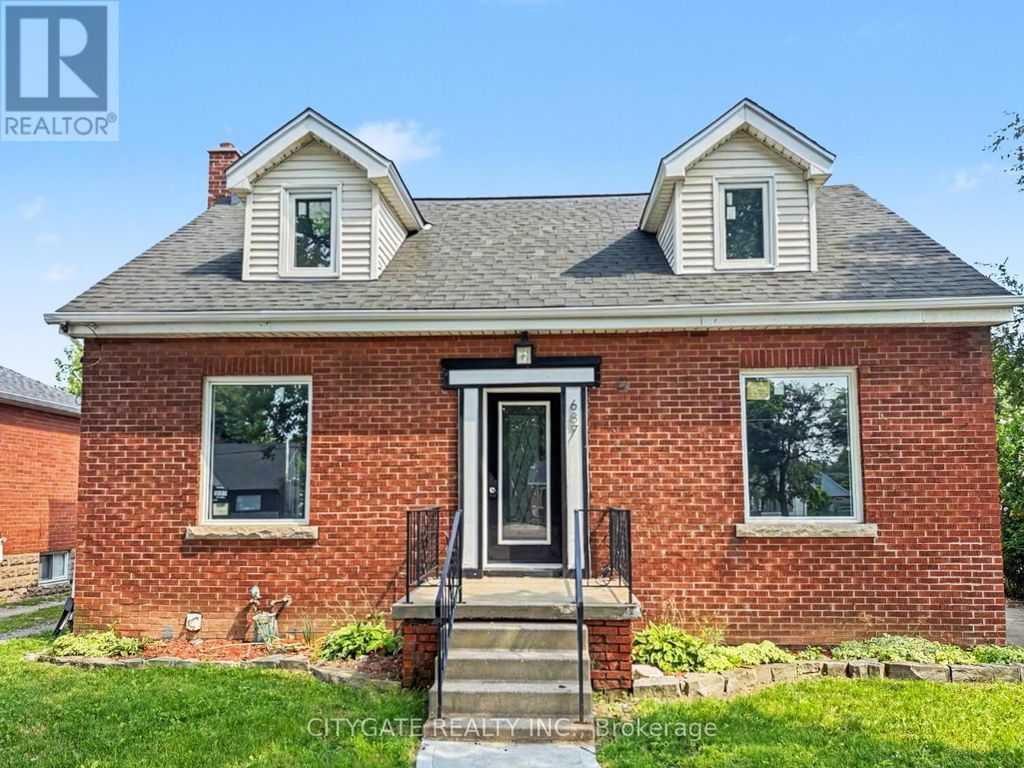 687 Upper James Street, Hamilton (balfour)