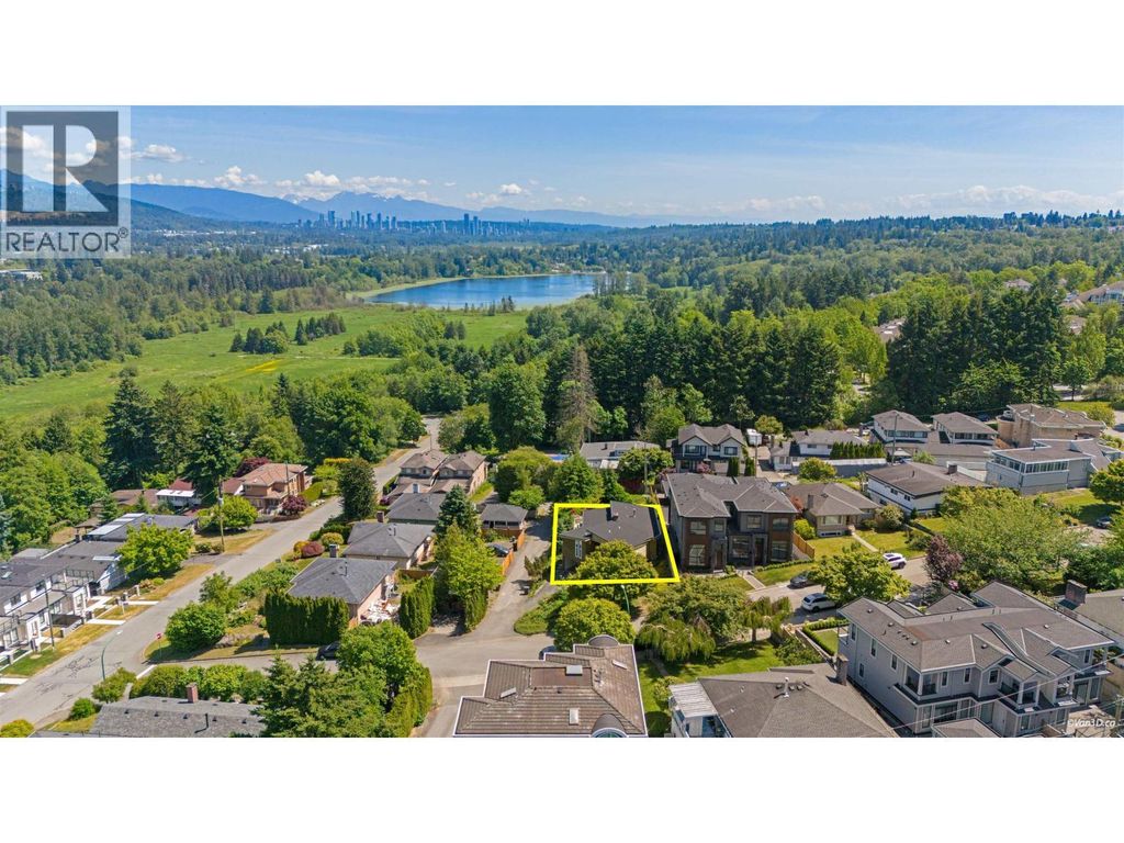 5578 Oakglen Drive, Burnaby