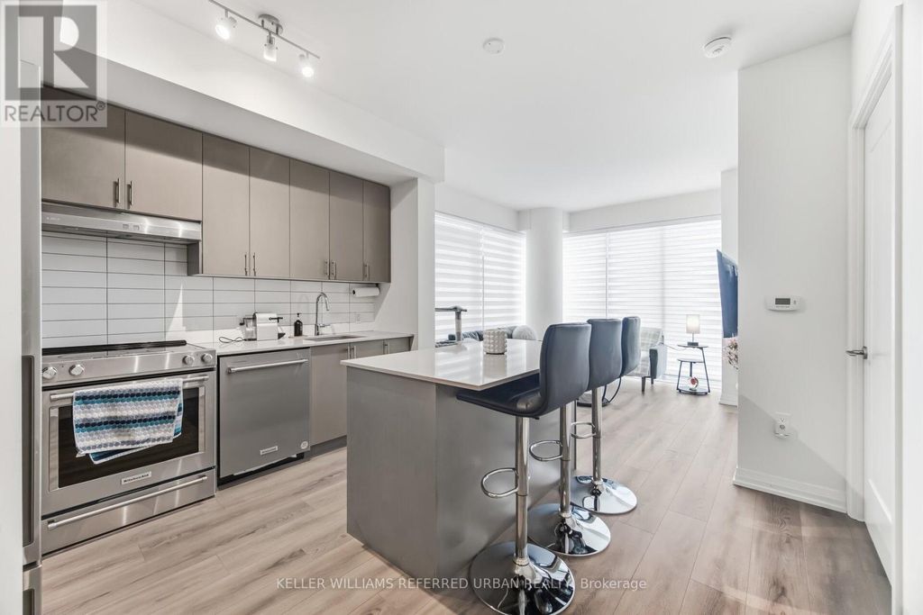 1115 - 9000 Jane Street, Vaughan (maple)