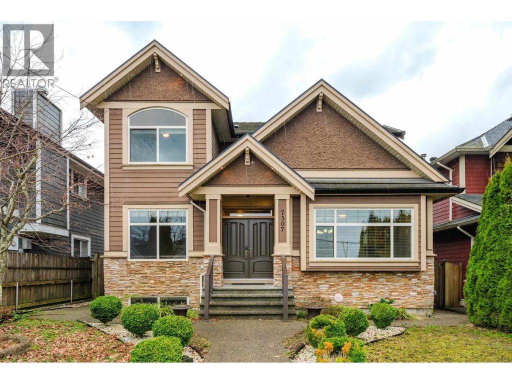 7307 2nd Street, Burnaby