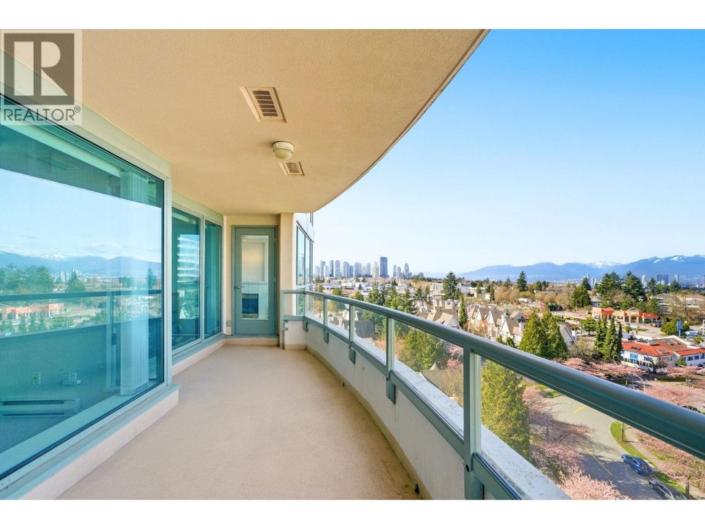 1003 6622 Southoaks Crescent, Burnaby